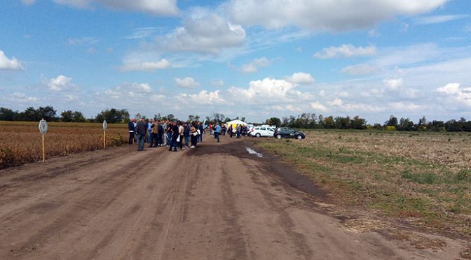 PSS Vrbas organizovala Dan polja na oglednom polju kod Zmajeva