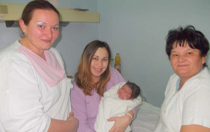 U novogodišnjoj noći rođene dve bebe – 17 pacijenata na Urgentnom prijemu OBV