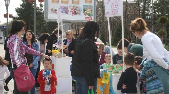 Prodajna izložba uskršnjih radova