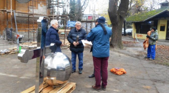 Postavljen novi krst na Evangeličkoj crkvi u Vrbasu