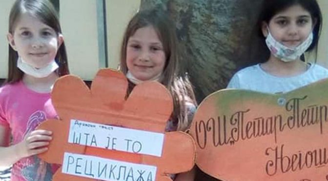 Učenicama iz Vrbasa treća nagrada na konkursu „Čarolija reciklaže“